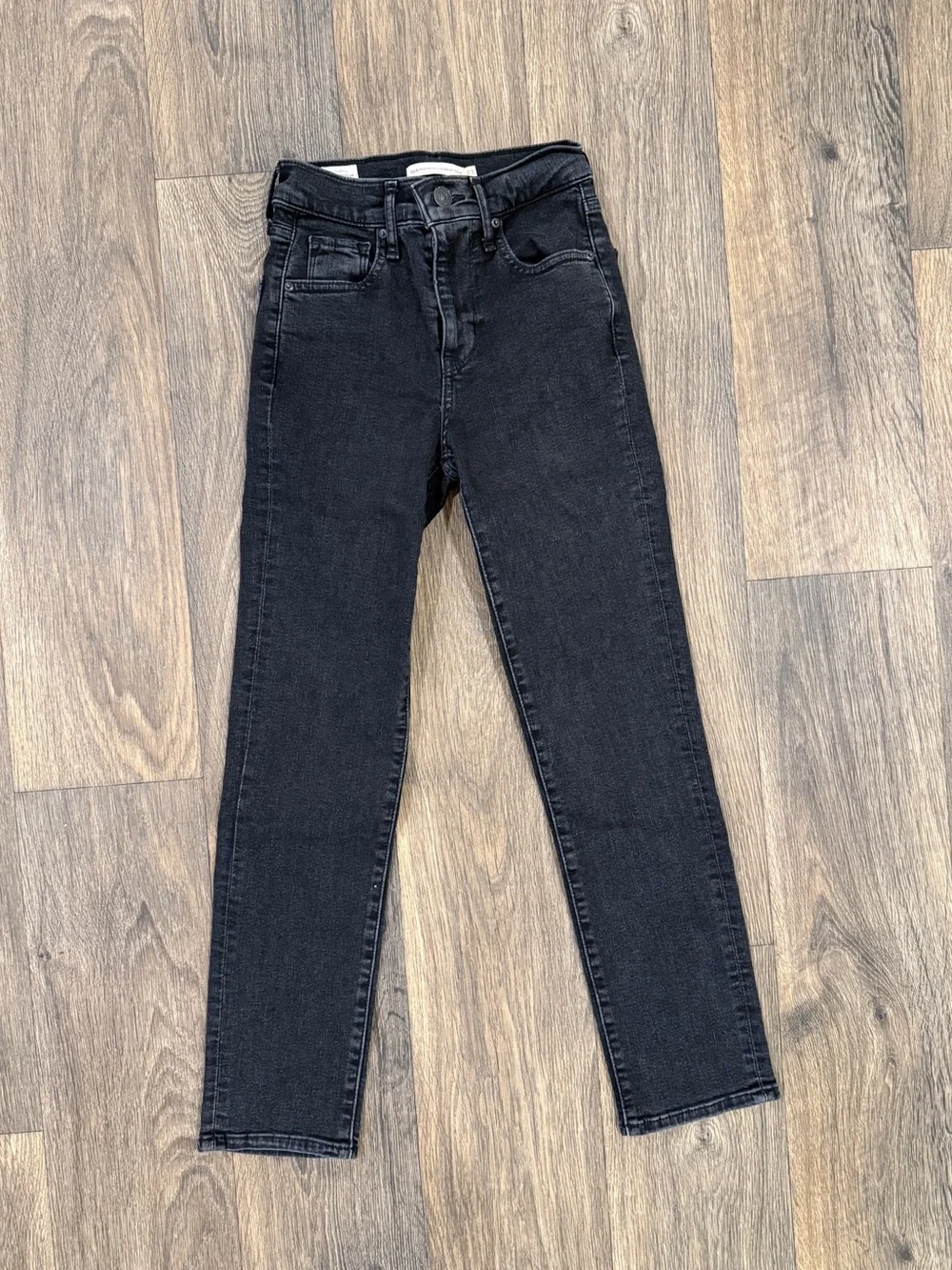 Levi's black high rise straight crop jeans